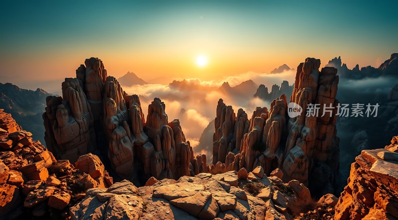 日出奇峰云海间