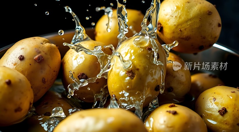 土豆入水瞬间
