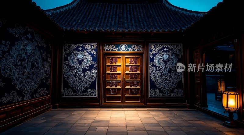 古风大门夜晚灯光下的神秘建筑