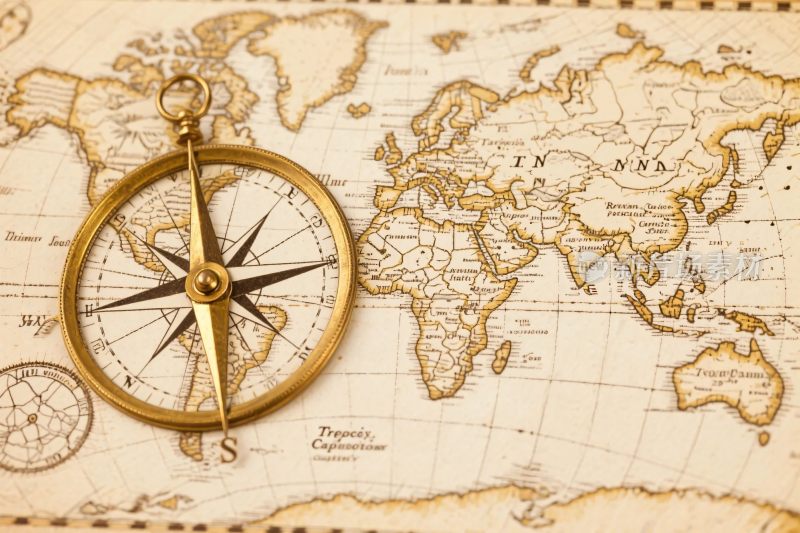 古老地图与指南针