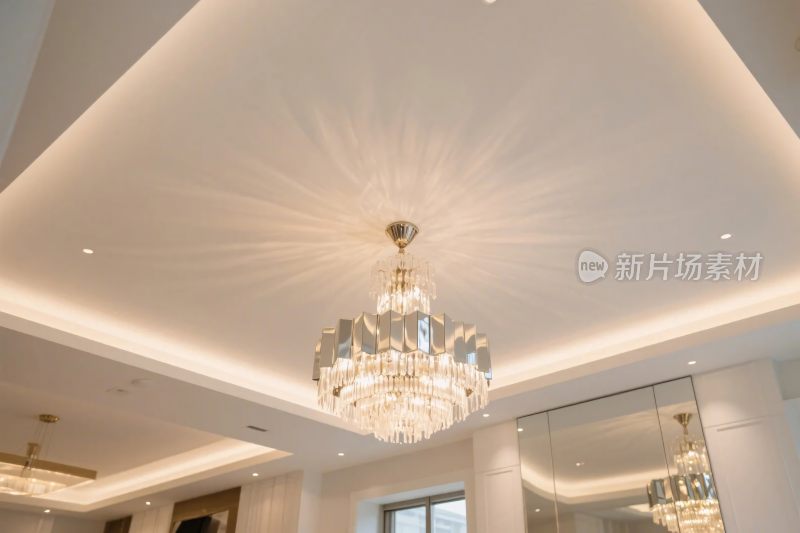室内吊灯与装饰天花板