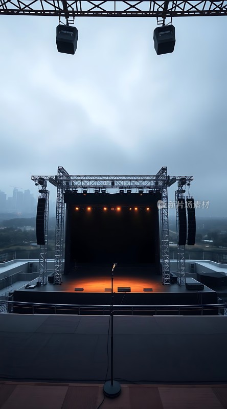 舞台灯光下的音乐盛宴