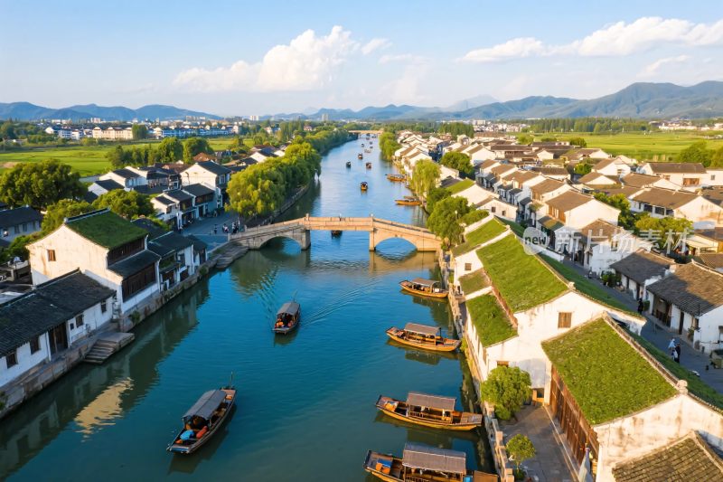 江南水乡河道与民居美景