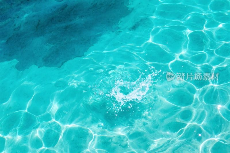 水面波纹与水花