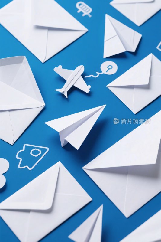 多彩折纸信封与纸飞机