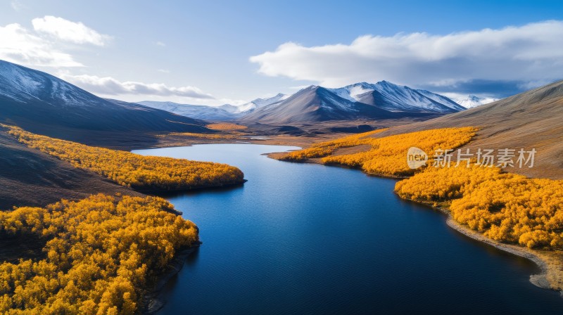 秋色山间湖泊