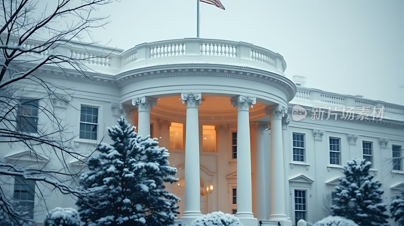 雪中白宫宁静而庄严