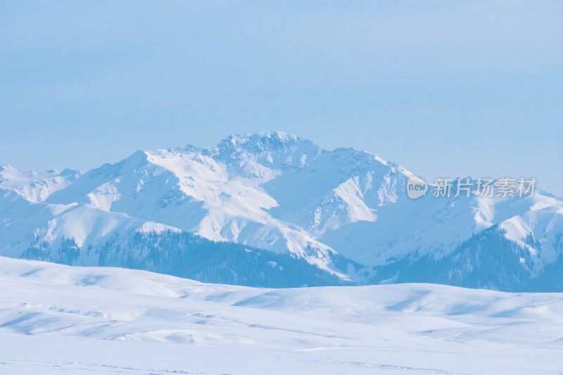 雪山雪景美景图