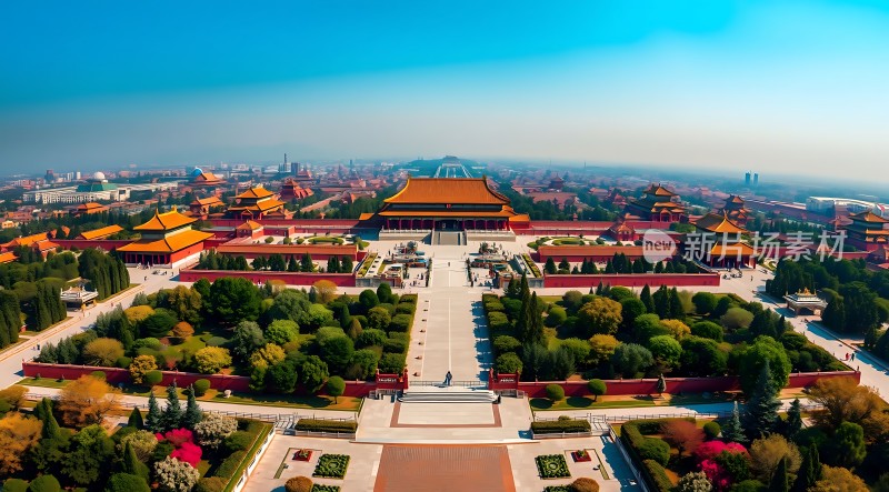 故宫全景红墙金瓦映蓝天绿树环绕显皇家气派