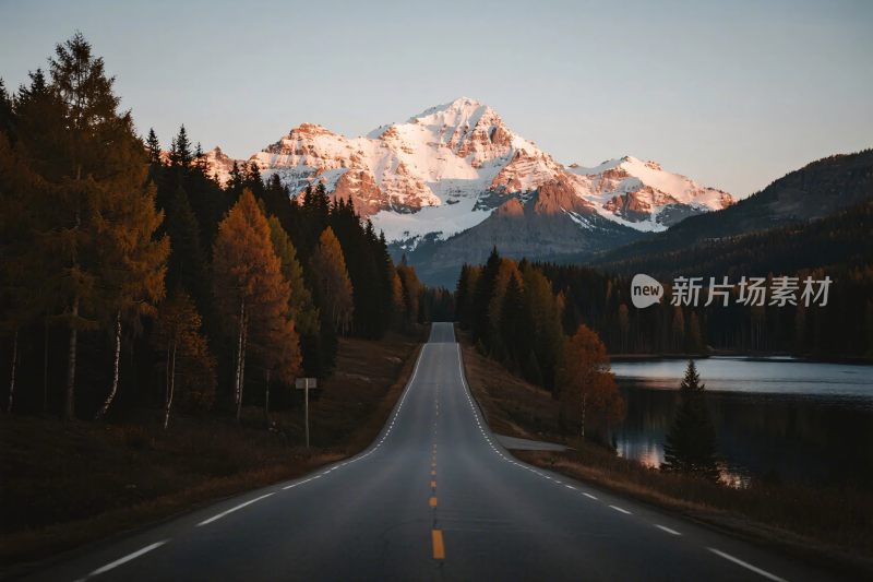 山间公路与壮丽雪山风景