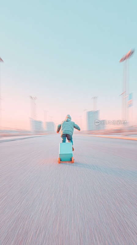 滑板者在城市道路上滑行