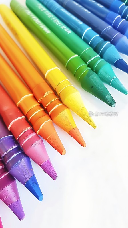 彩色蜡笔
