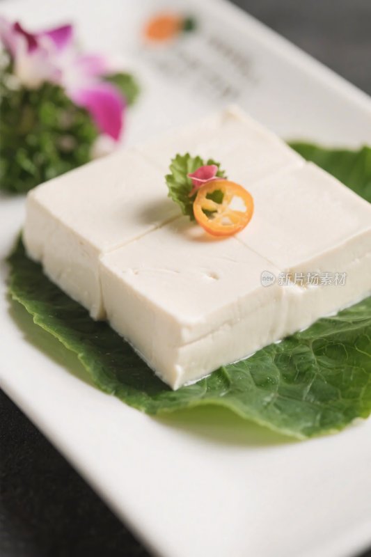 美食豆腐摆盘图