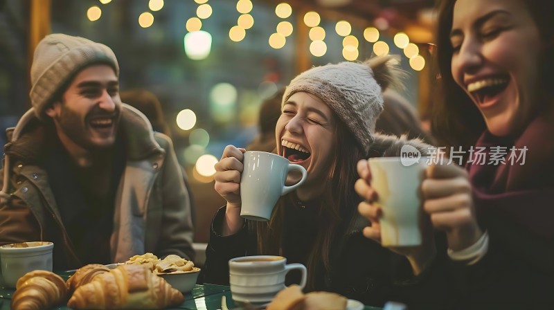 冬日暖阳下的温馨聚会笑声与咖啡香交织