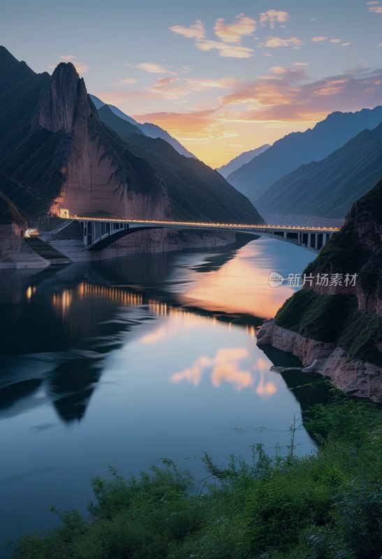 刘家峡水库大桥黄昏