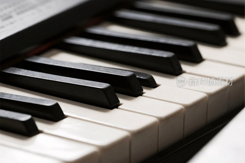 钢琴键盘特写