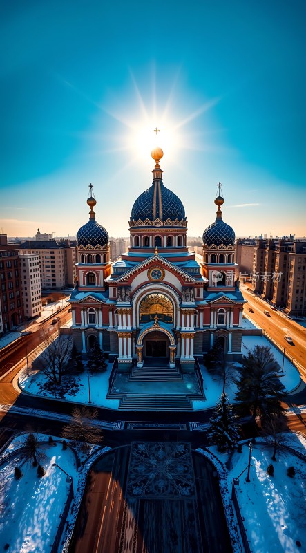 阳光下的宏伟教堂