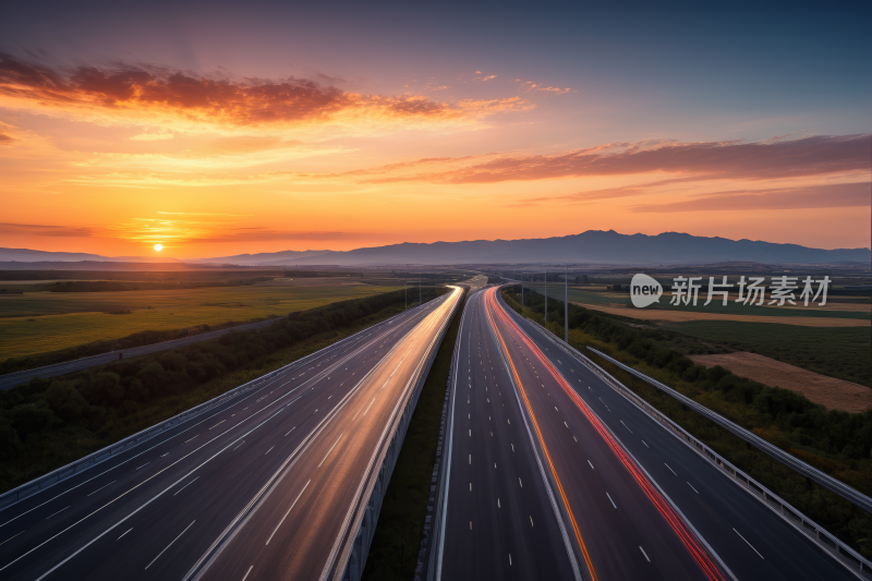 日落时分山脉高速公路高清图片