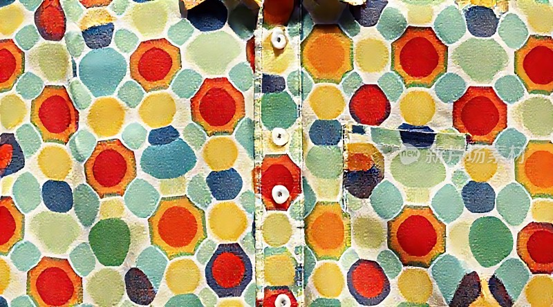 多彩几何图案衬衫