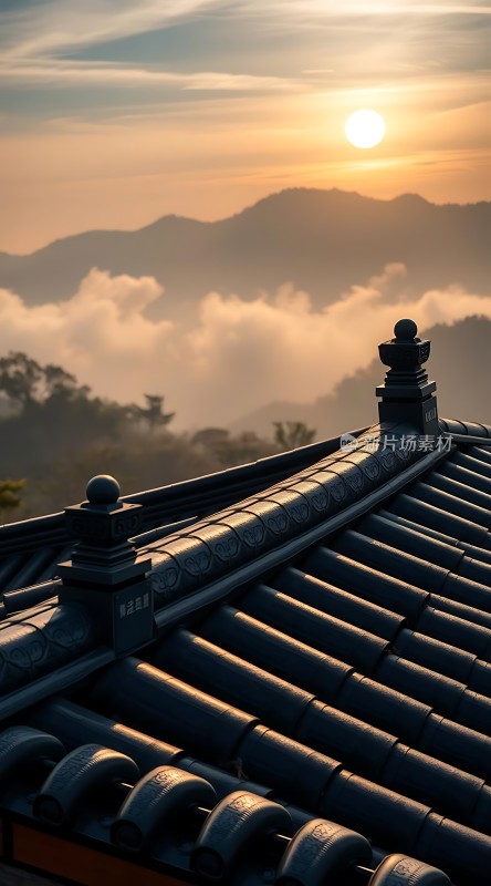 晨曦中的古建筑轮廓