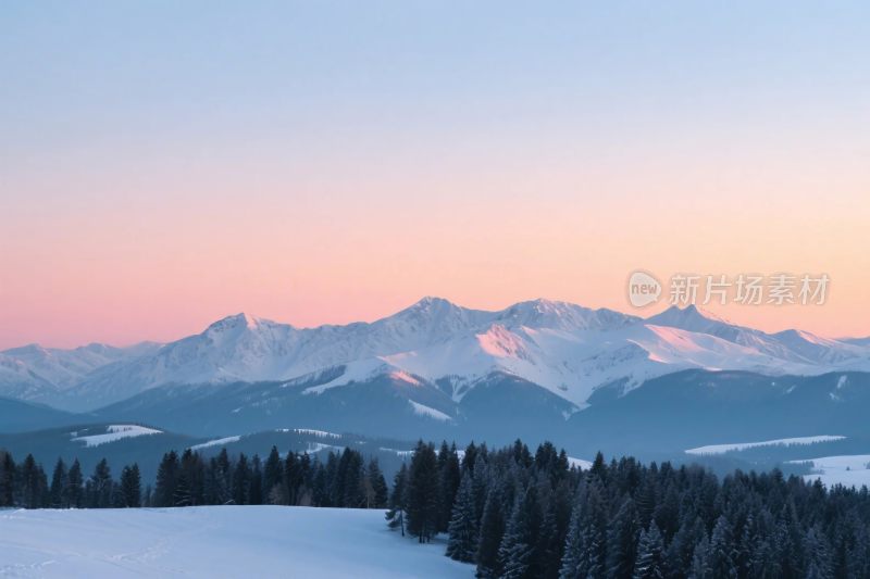 雪山森林雪景图
