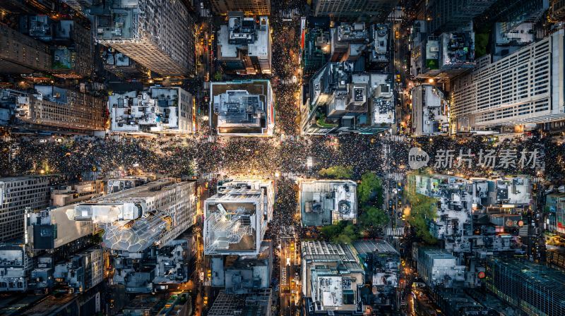 城市建筑鸟瞰夜景图