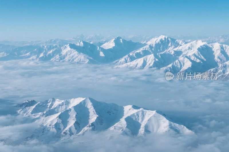 雪山云海风景图