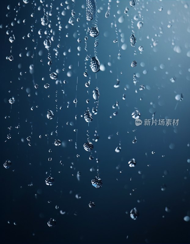 雨滴深蓝映照