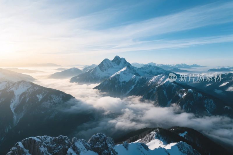 雪山云海全景风光