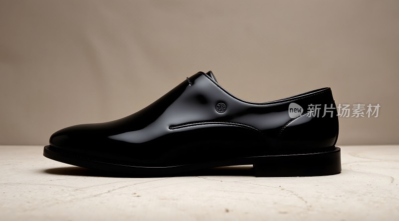 黑色皮鞋简约时尚彰显品质