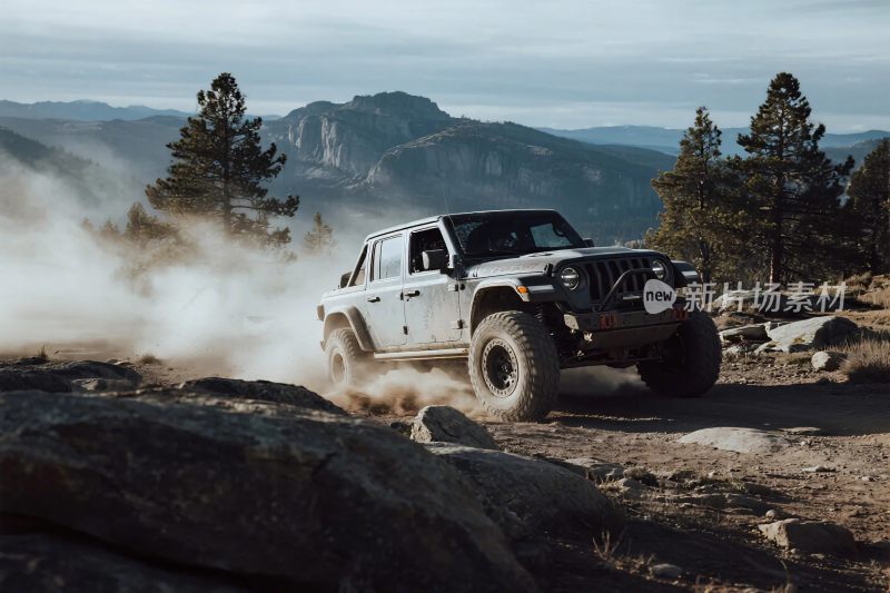 越野吉普车行驶在山间道路