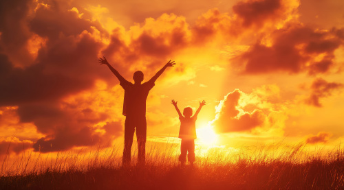 父亲节插画夕阳下父亲和孩子开心的举起双手