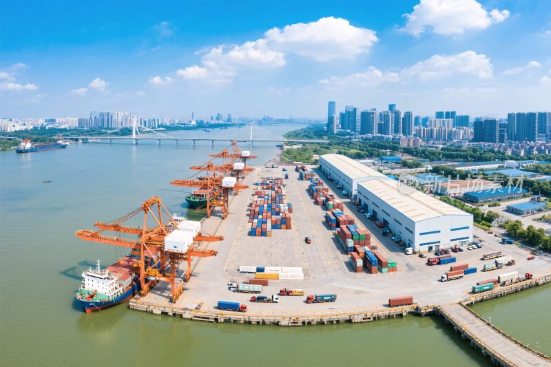 港口集装箱码头航拍图