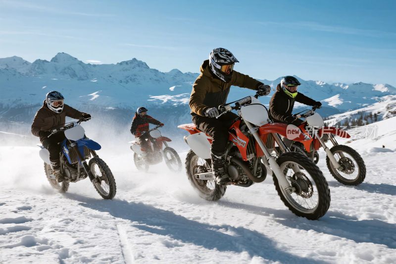 雪地中摩托车手骑行场景
