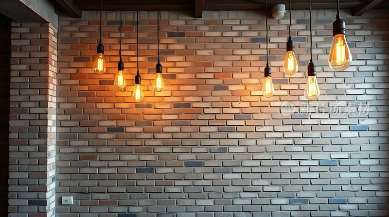 复古砖墙与工业风吊灯的结合