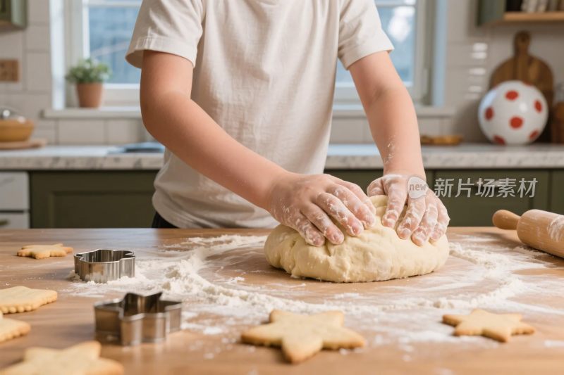 孩子烘焙揉面团