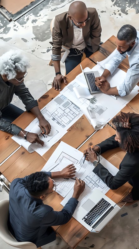 团队协作头脑风暴共同探讨未来蓝图