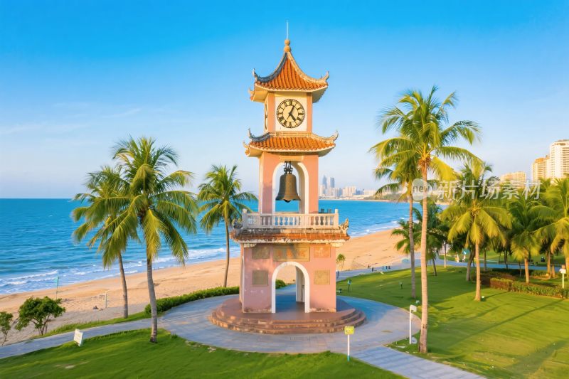 海滨钟楼风景图
