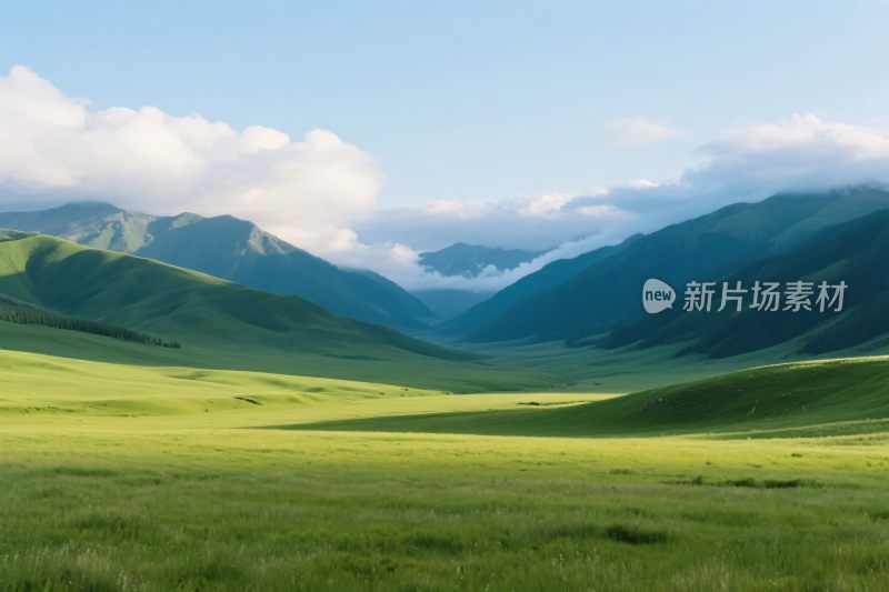 广袤草原与连绵青山美景