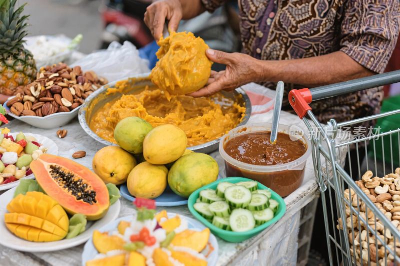 街市水果摊售卖场景