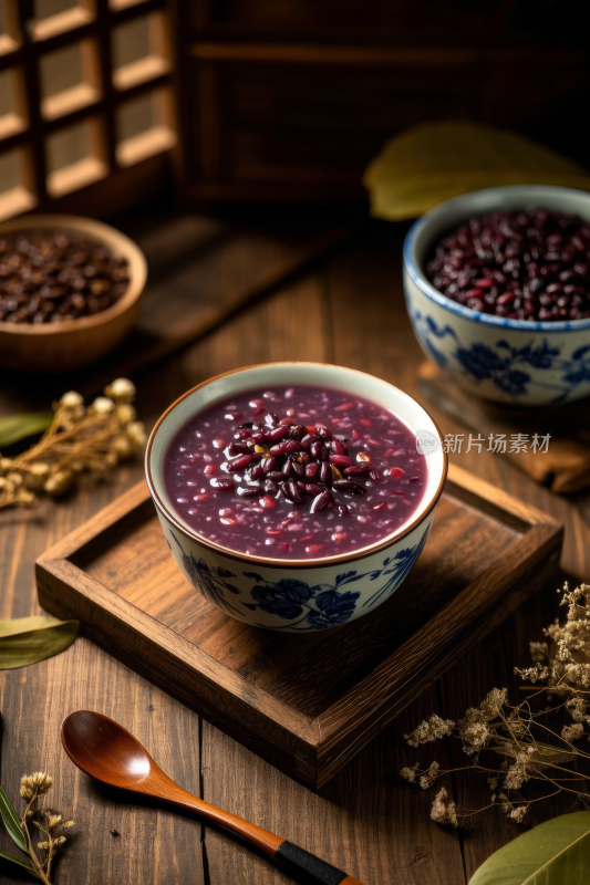 紫米粥中国传统经典美食中式家常美味食物