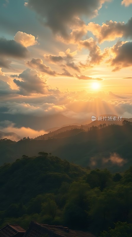 晨曦中的山间云海