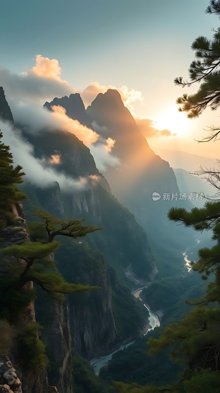 日出时分的壮丽山脉与河流景观