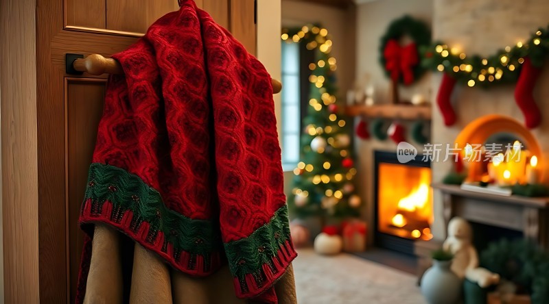 圣诞温馨之家红色围巾与温暖壁炉