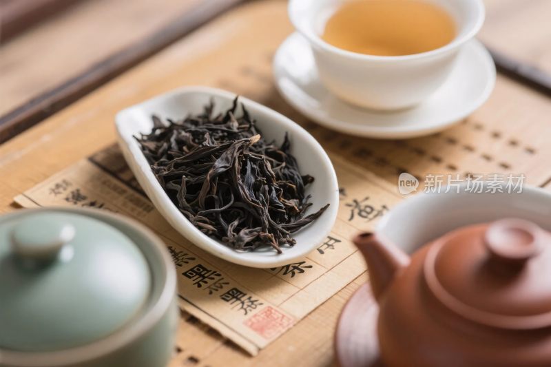 传统茶具与茶叶展示