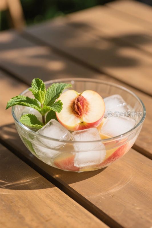 水果冰饮静物图