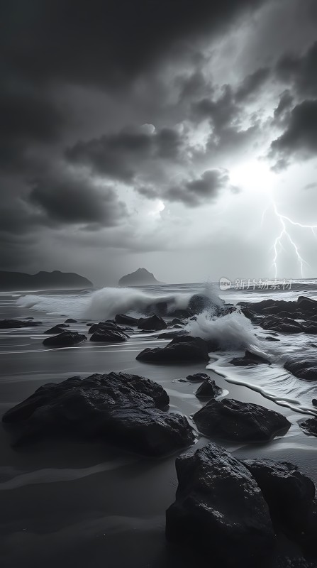 暴风雨中的海岸线