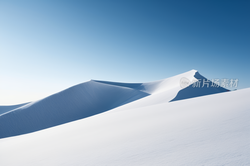 阳光下雪山高清背景图片