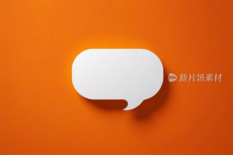 橙色背景带有空间语音气泡图片