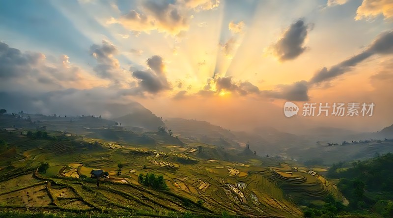 梯田晨曦阳光洒满大地